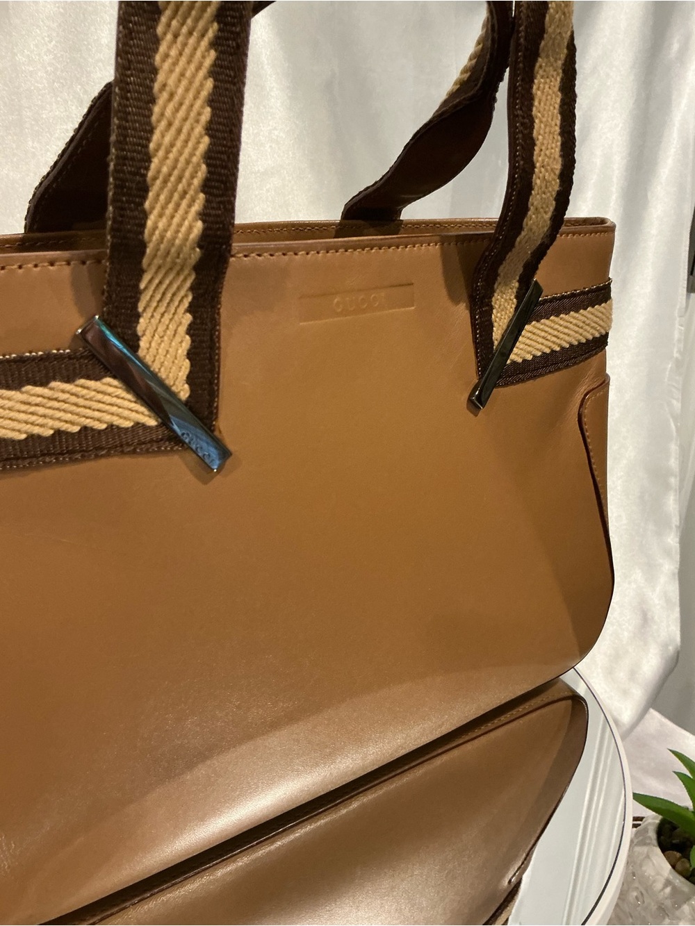 Preloved Gucci Brown Leather Tote with Striped Web Handles - Picture 2 of 8